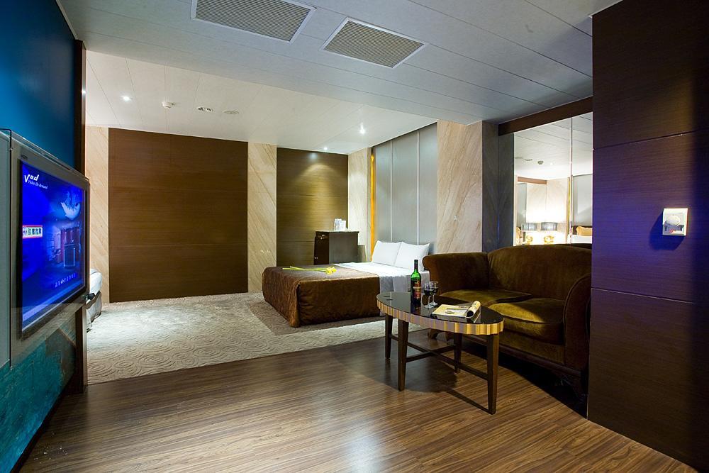 Crystal Business Motel Hsichu-stad Buitenkant foto